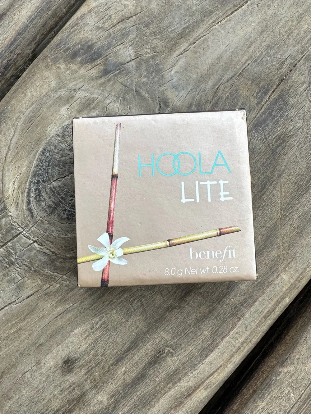 Benefit Hoola Lite Bronzer